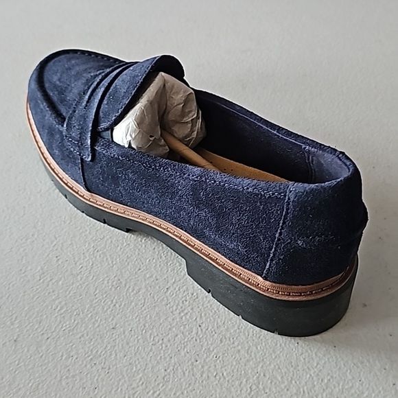 NIB Navy Suede Westlynn Bay Slip Ons by Clark, Size 8.5 Wide - Picture 2 of 7